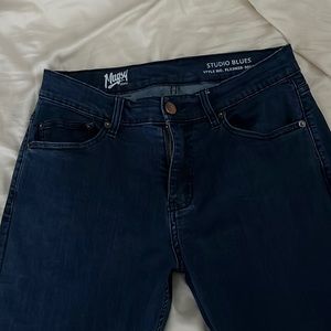 Mugsy jeans . Studio blues . Size 30x30. Great condition.